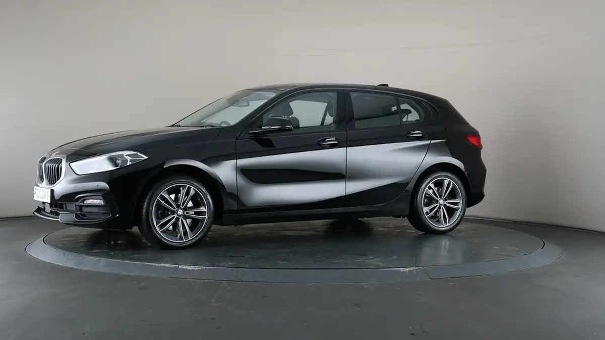 2020-bmw-1-series-15td-116d-sport-big-32