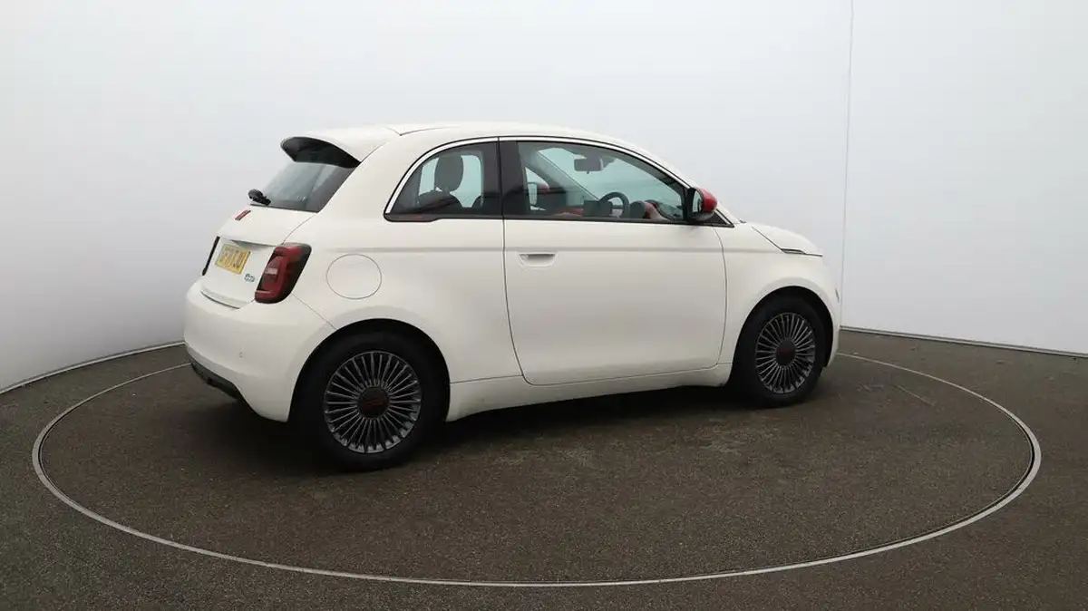 2021-fiat-500-e-red-117bhp-big-43