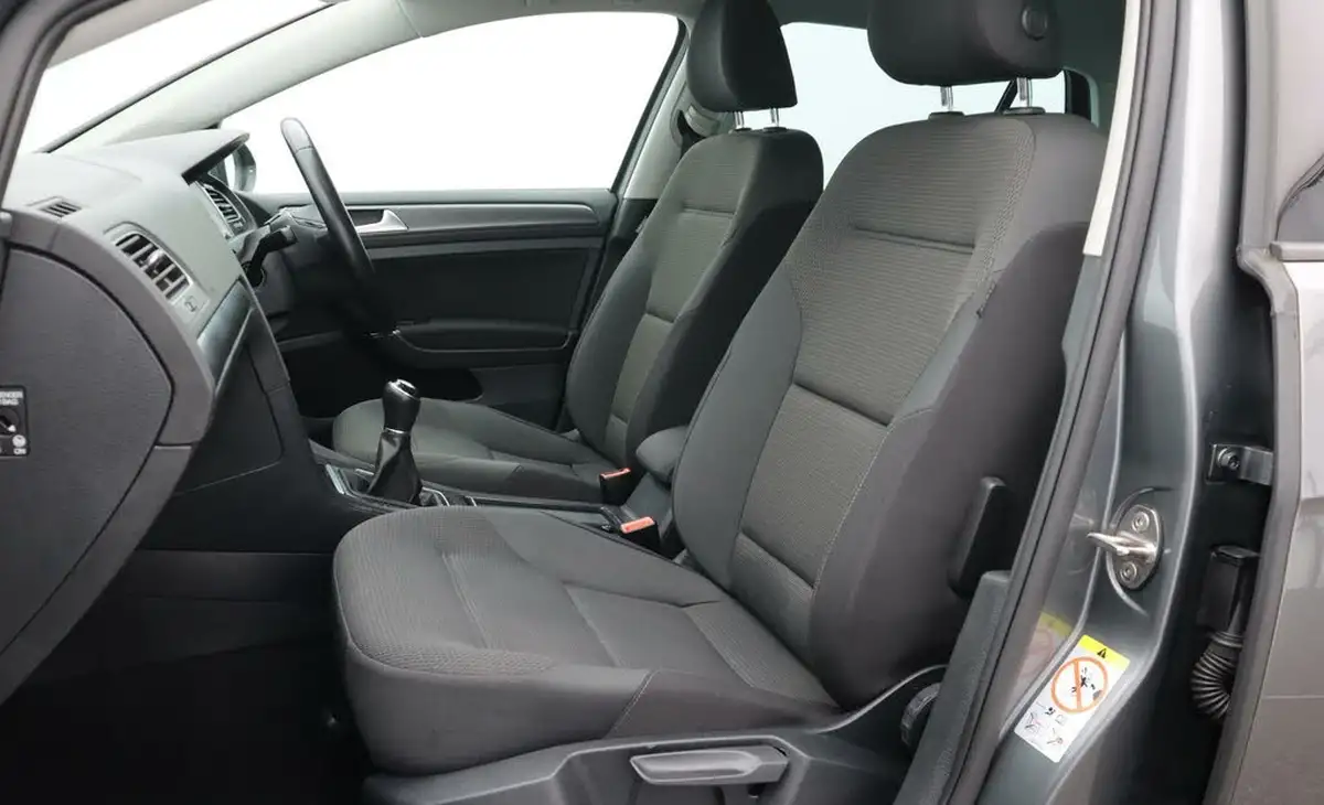 2019-volkswagen-golf-15-tsi-match-edition-130ps-hatchback-big-13