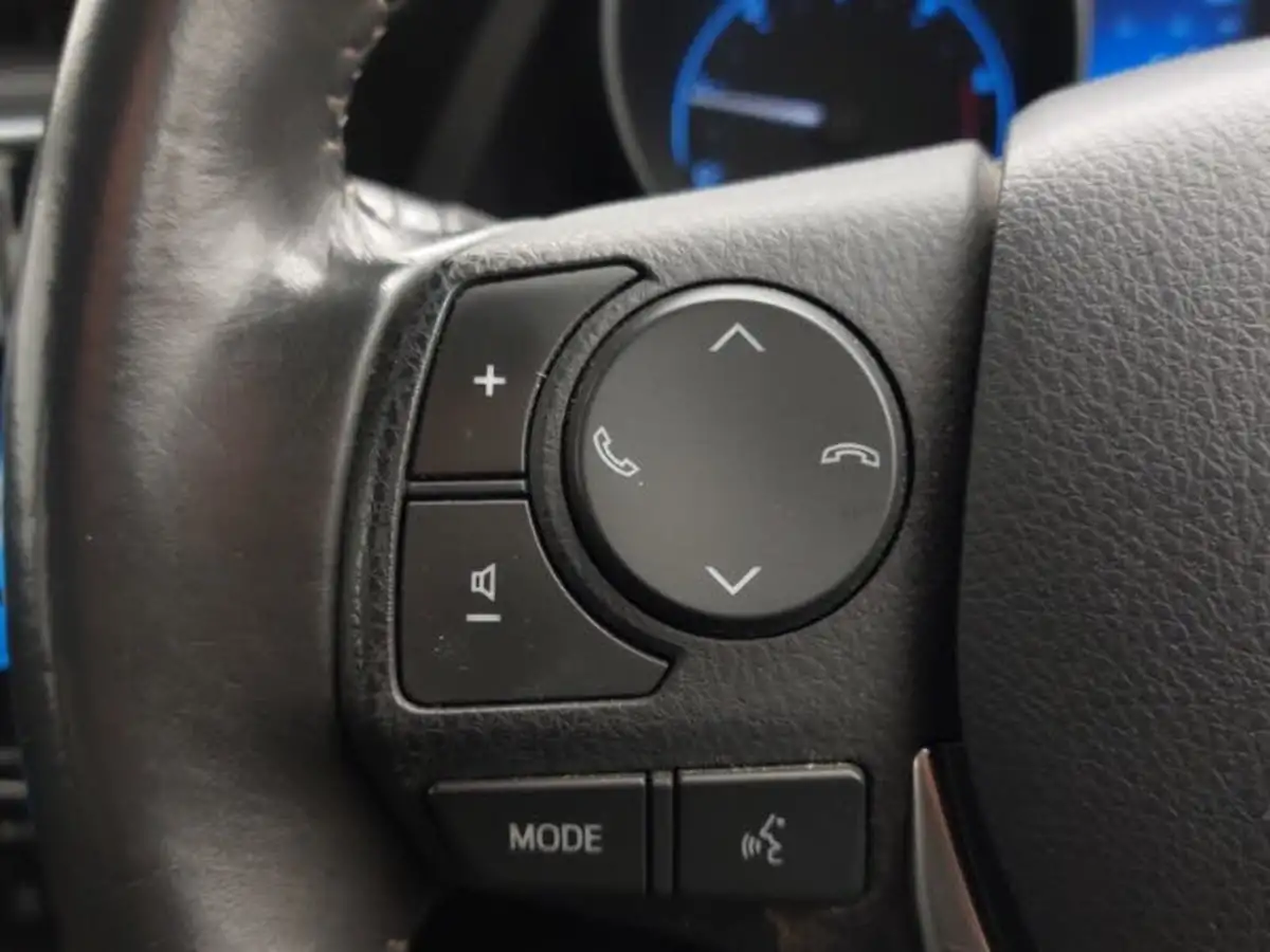 2017-toyota-auris-16d-business-edition-tss-hatchback-big-15