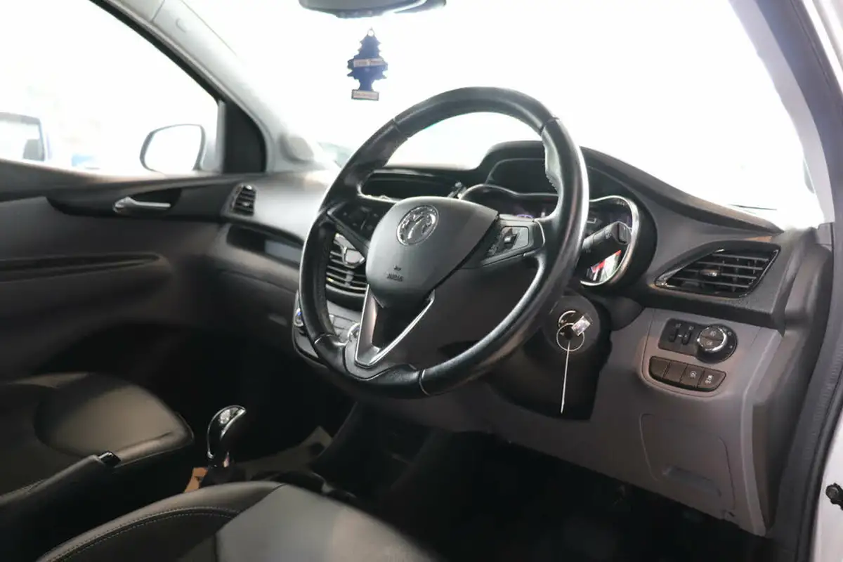 2017-vauxhall-viva-10i-sl-easytronic-big-18