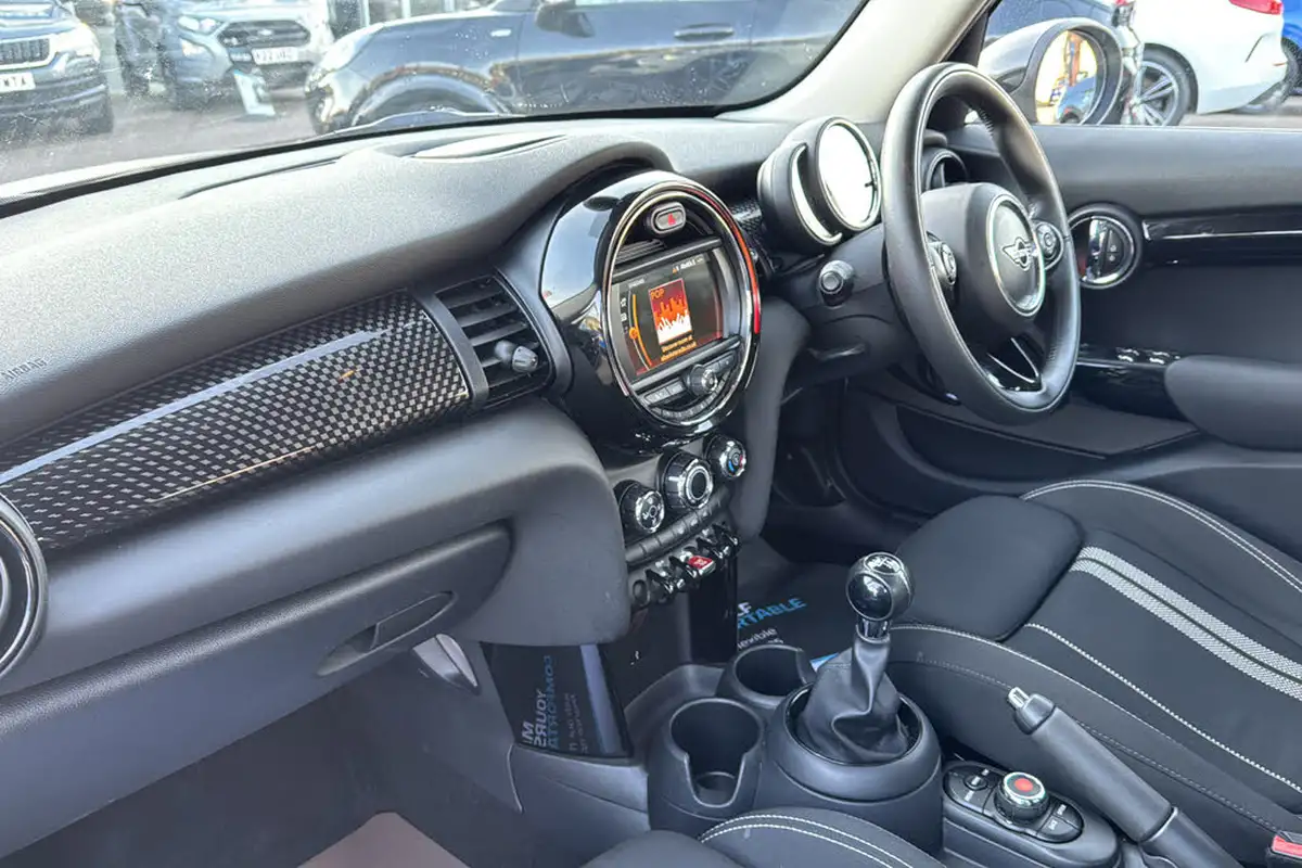 2019-mini-cooper-20-cooper-s-classic-189bhp-hatchback-5d-big-9