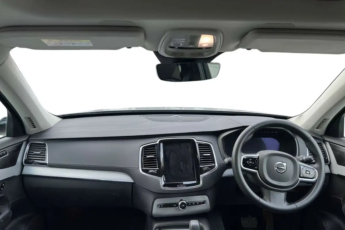 2024-volvo-xc90-20-t8-plus-big-5