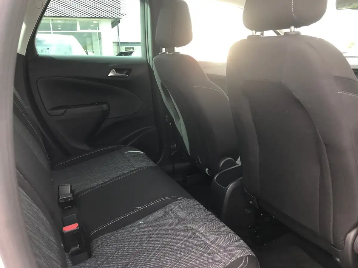 2020-vauxhall-crossland-x-15-griffin-102ps-big-7