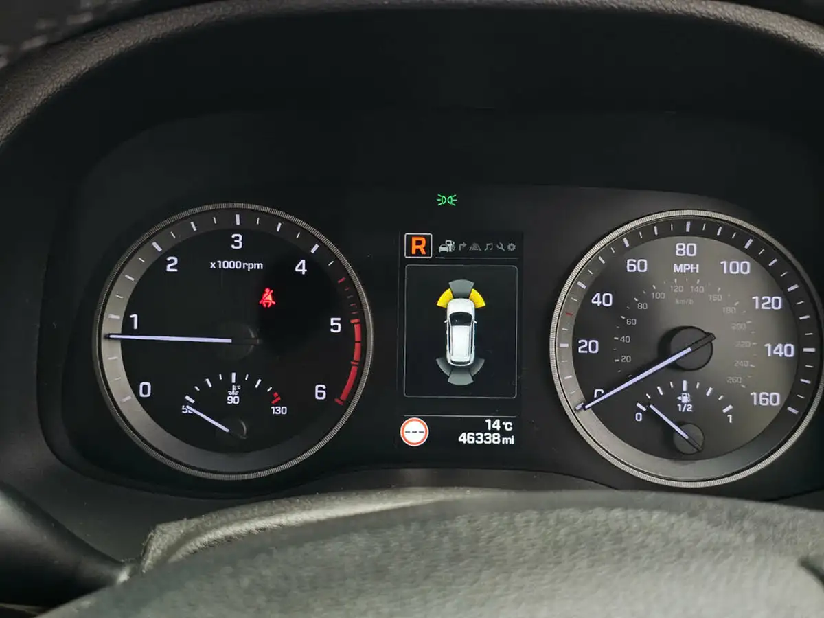2016-hyundai-tucson-20crdi-premium-se-136ps-auto-big-34