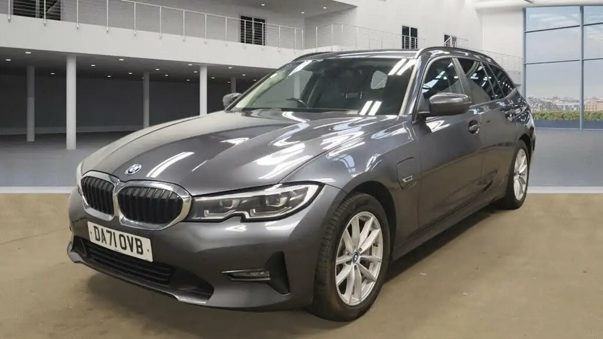2021-bmw-3-series-20-330e-se-pro-touring-5d-big-4