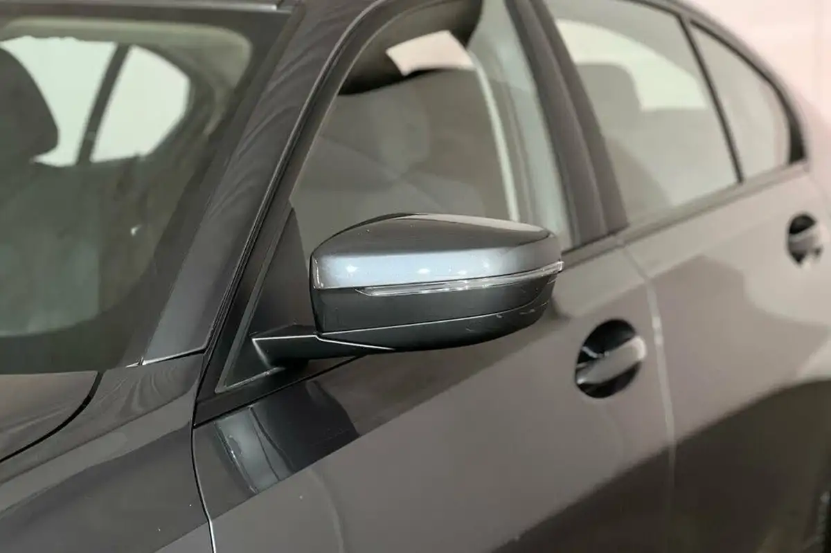 2020-bmw-3-series-20-330e-se-pro-saloon-4d-big-13