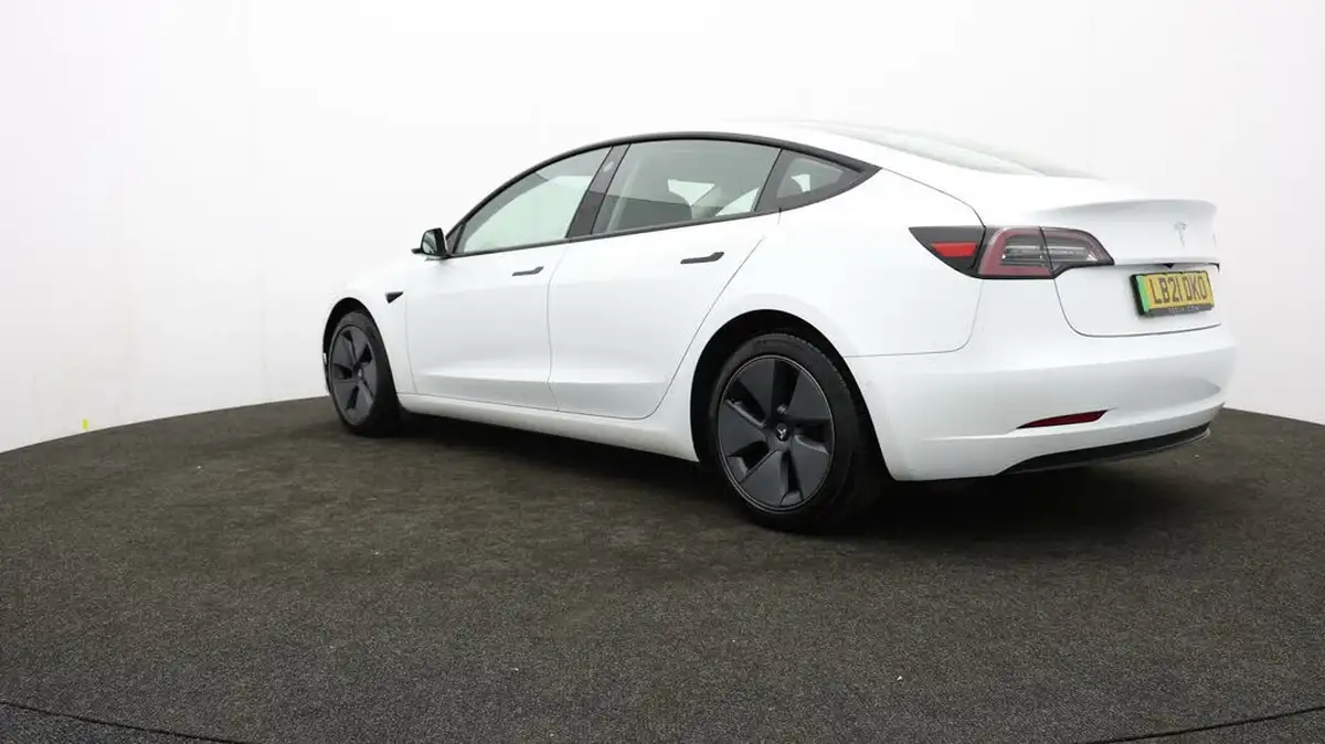 2021-tesla-model-3-e-standard-plus-big-4