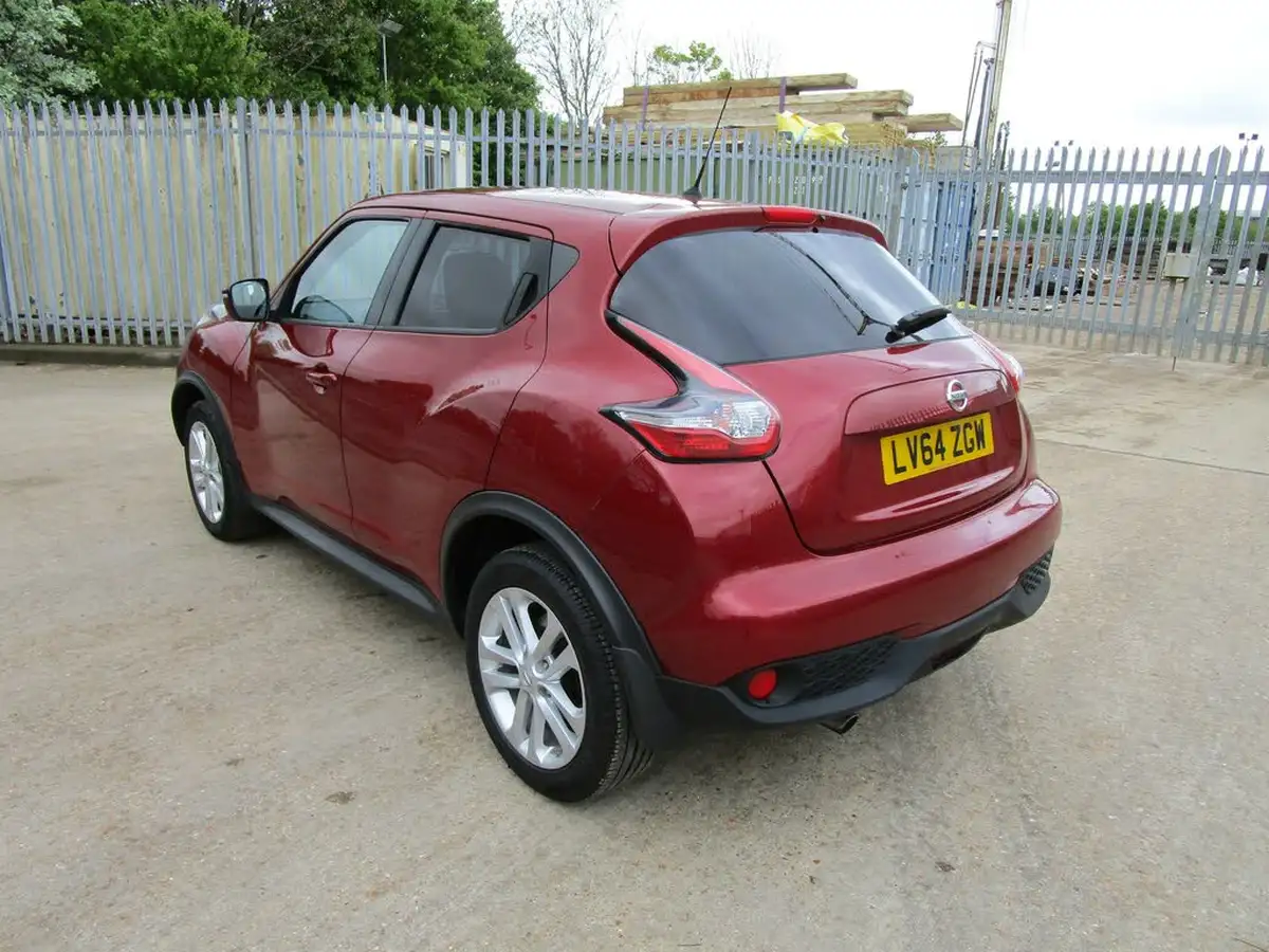 2015-nissan-juke-12-acenta-premium-big-1