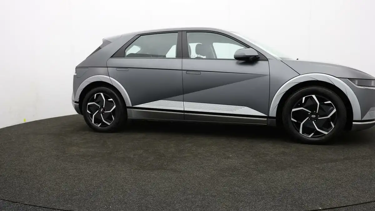 2022-hyundai-ioniq-5-e-premium-217ps-73kwh-rwd-big-34