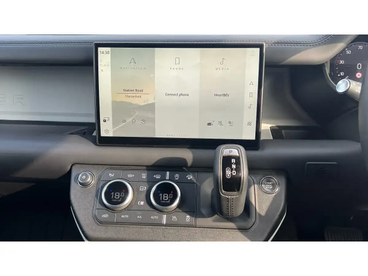 2023-land-rover-110-defender-30-d300-hard-top-x-dynamic-hse-110-big-13