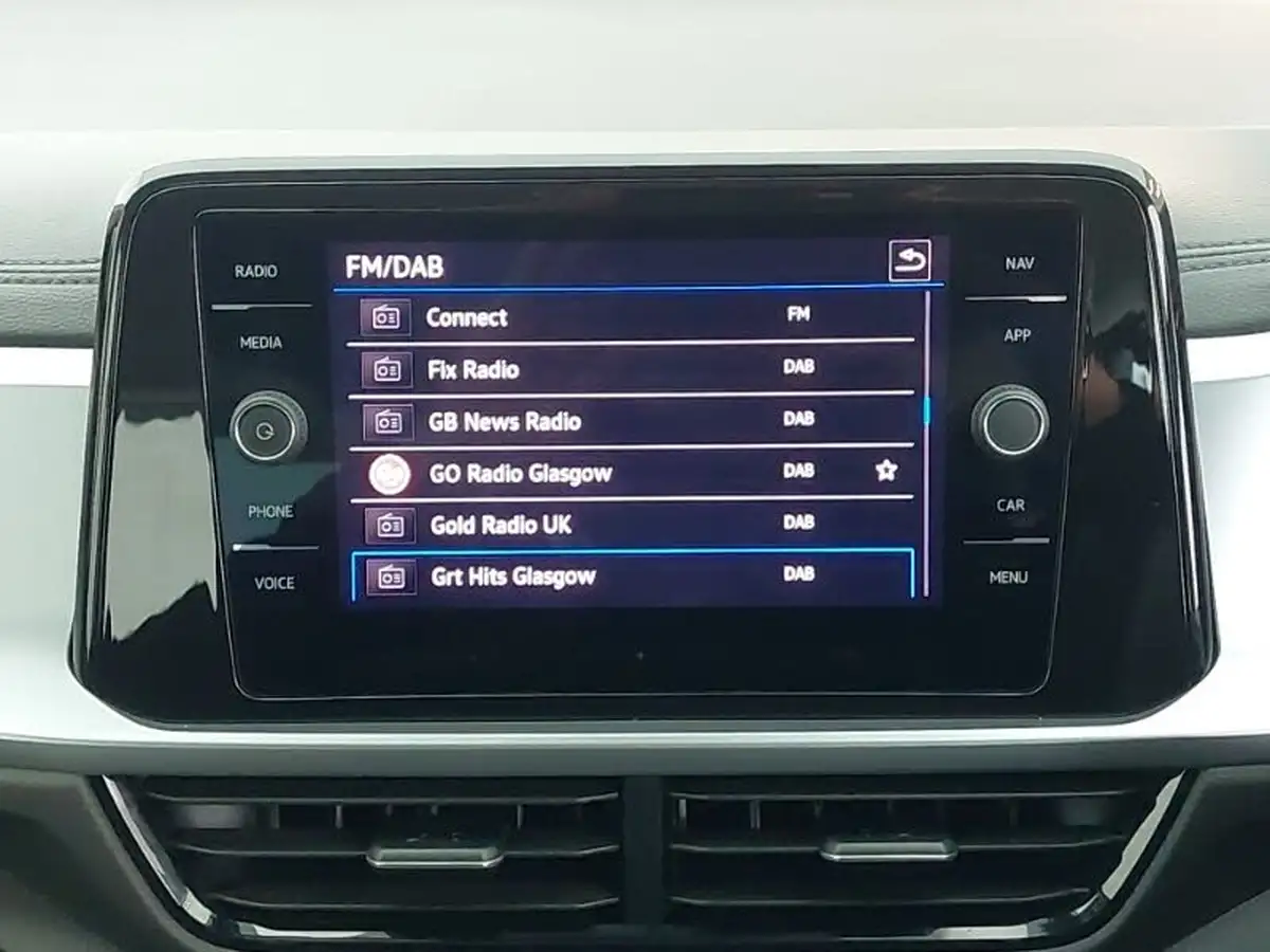 2023-volkswagen-t-roc-15-tsi-life-big-14