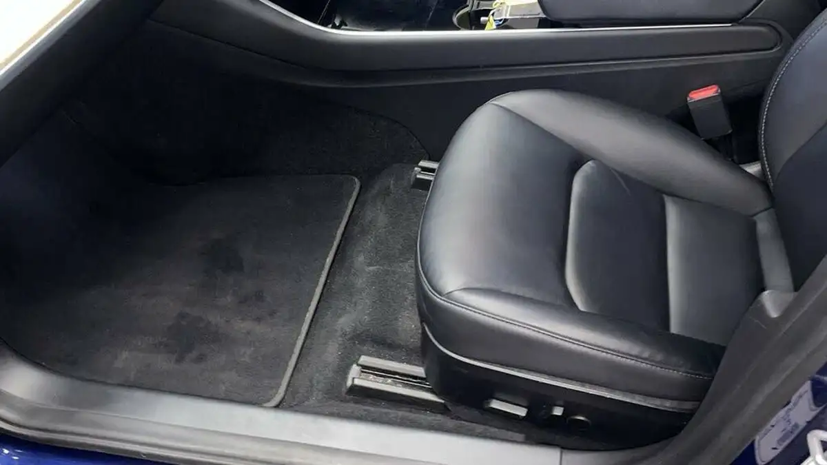 2020-tesla-model-3-e-long-range-big-16