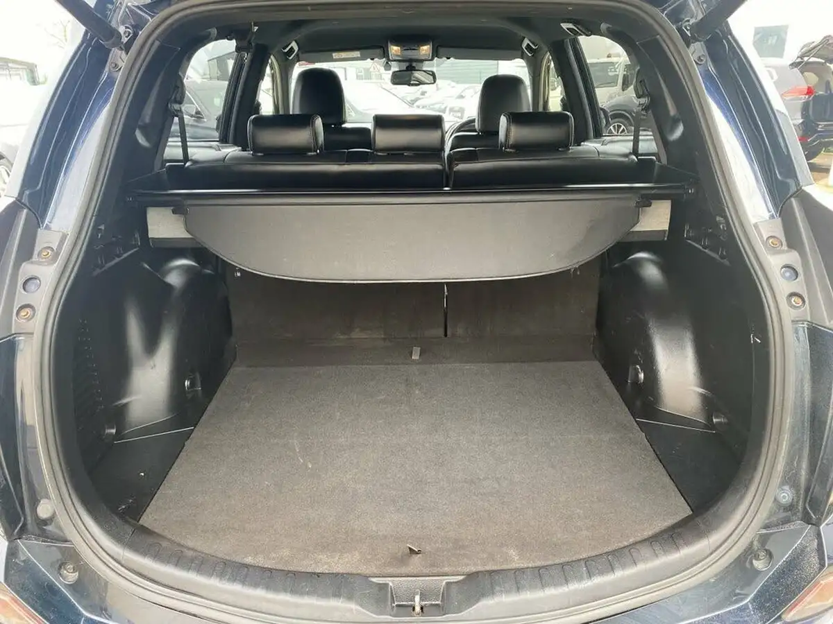 2017-toyota-rav4-20d-4d-excel-tss-navi-big-8
