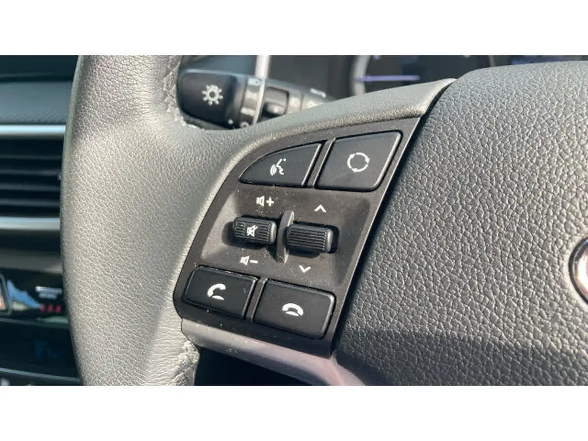 2018-hyundai-tucson-16-gdi-se-nav-big-24