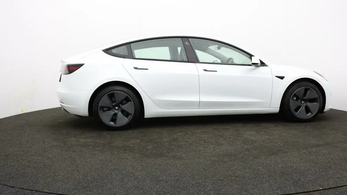 2021-tesla-model-3-e-long-range-4x4-big-31