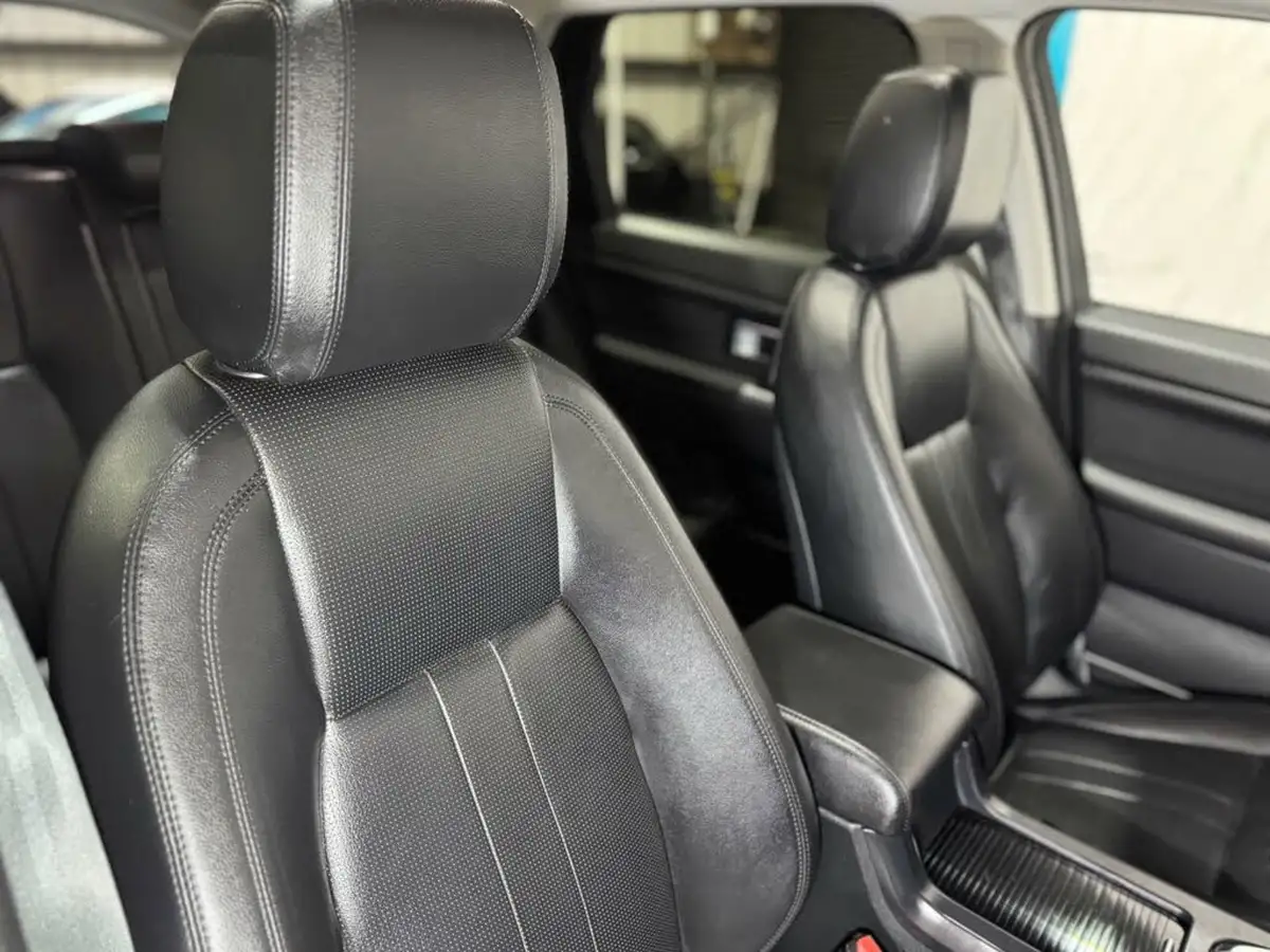2019-land-rover-discovery-sport-20sd4-hse-big-9