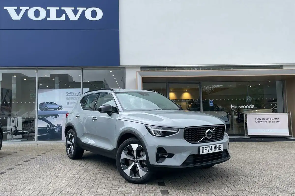 2024-volvo-xc40-20-b4-plus-big-0