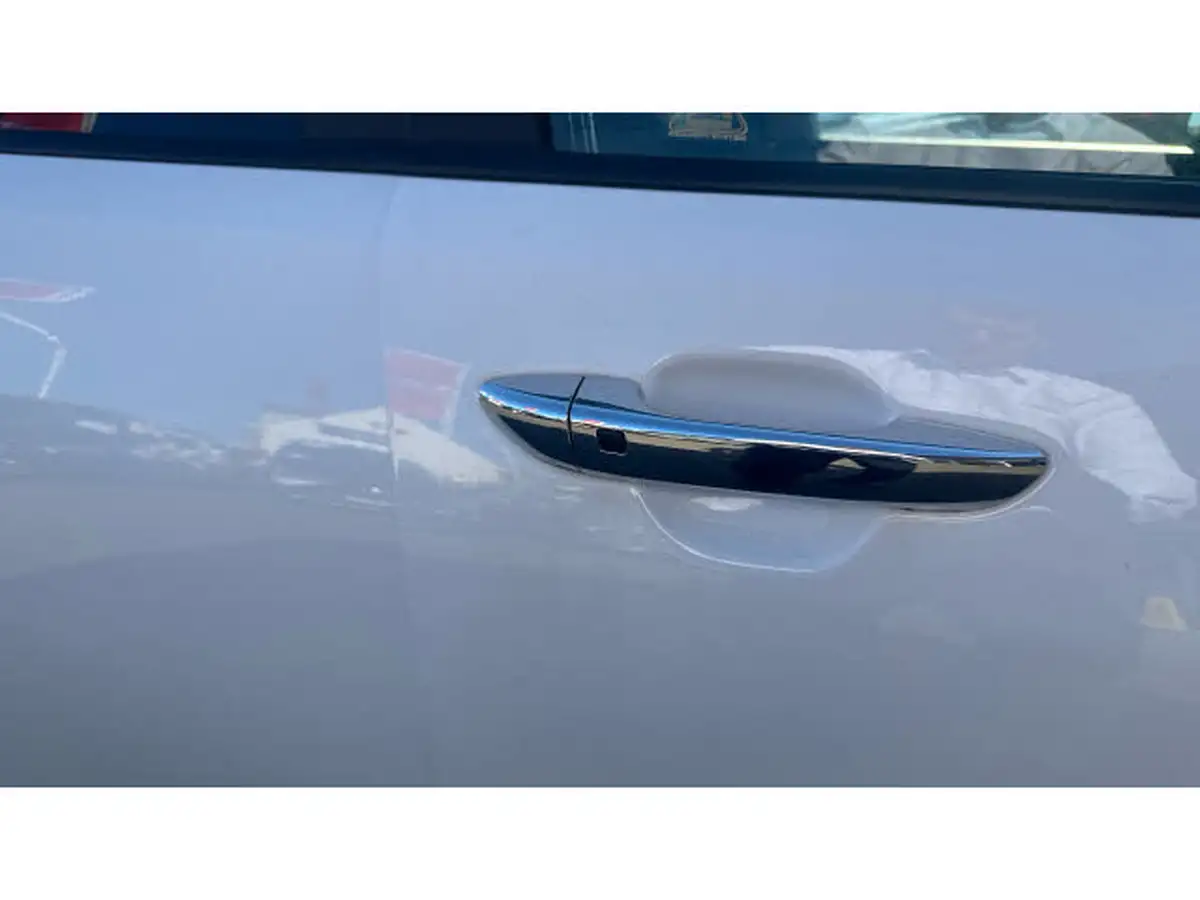 2023-hyundai-i10-12-premium-big-13