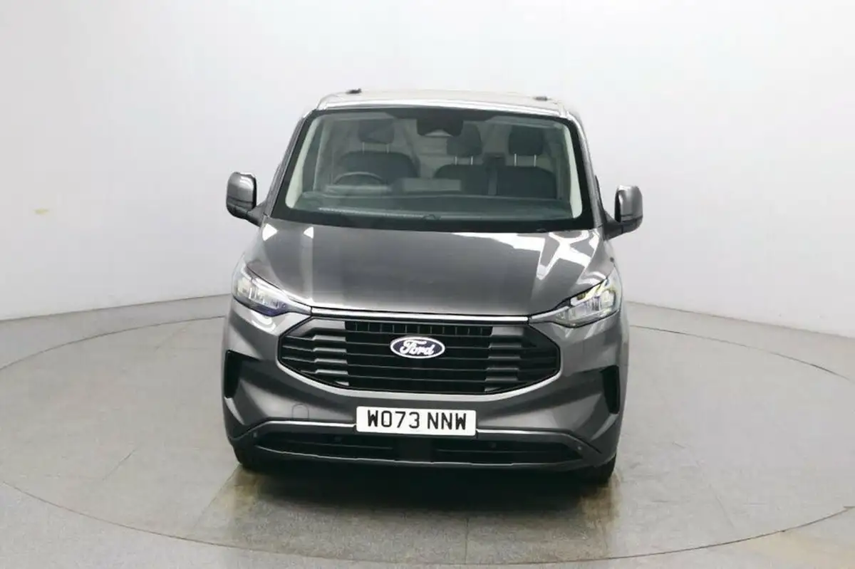 2023-ford-transit-custom-20tdci-320-l2h1-limited-136pseu6e-panel-van-1996cc-auto-big-10