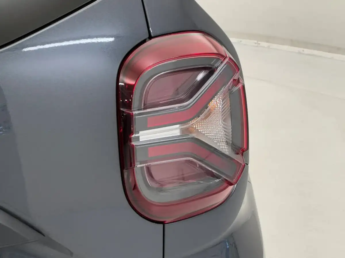 2022-dacia-duster-13-tce-prestige-150bhp-edc-big-29
