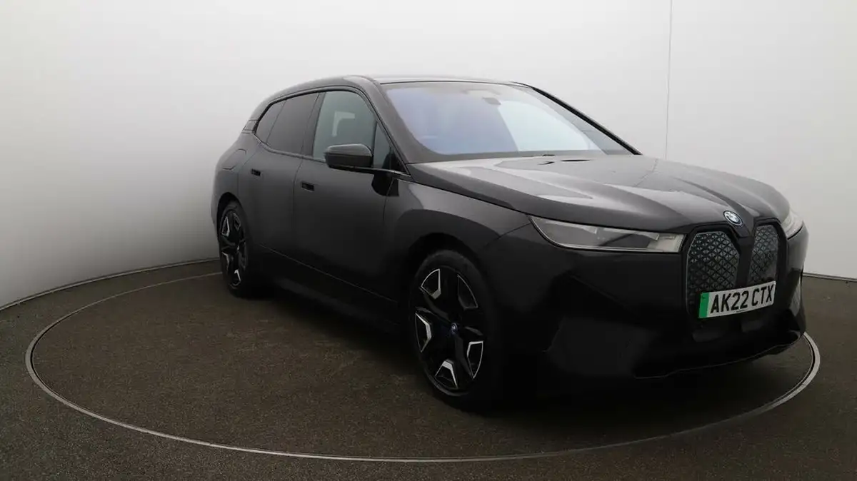 2022-bmw-ix-e-xdrive-40-m-sport-big-35