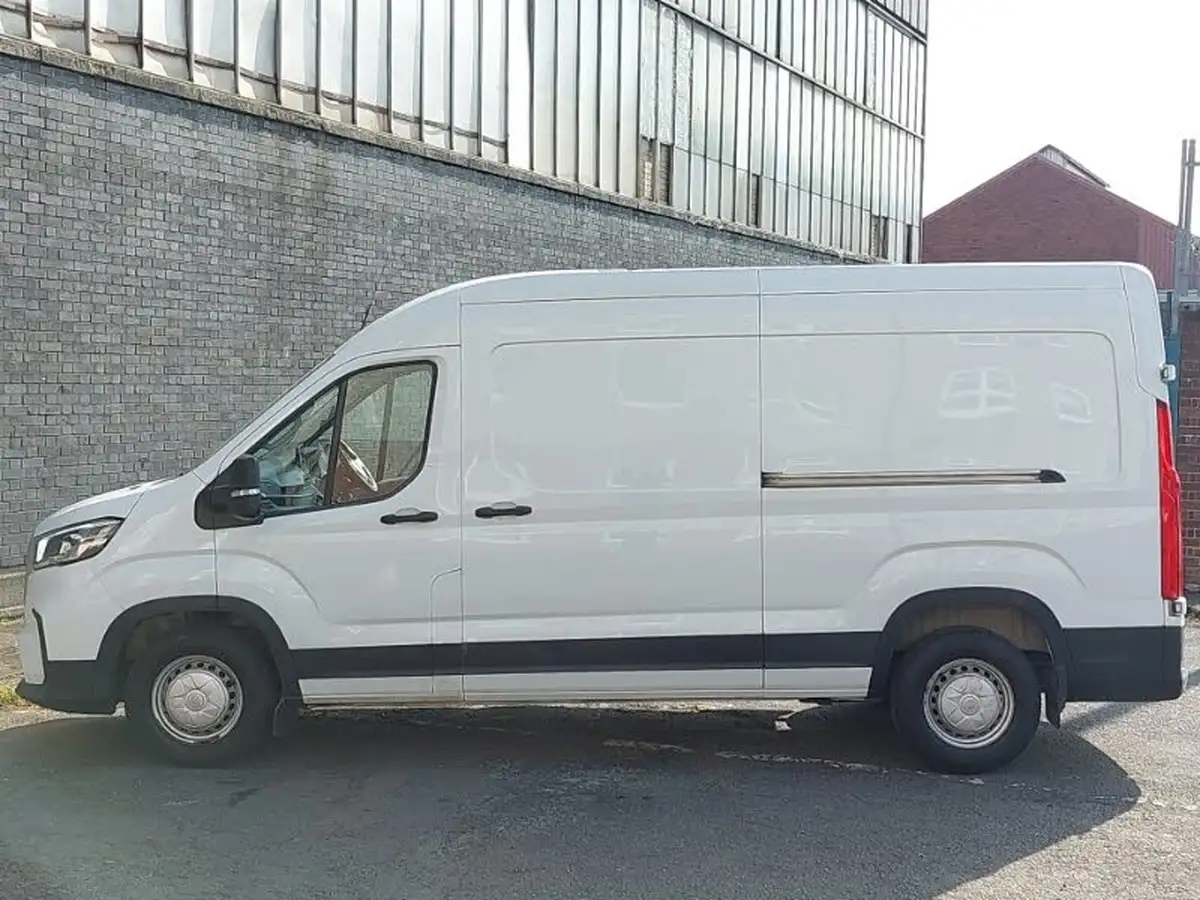 2022-maxus-deliver-9-big-3