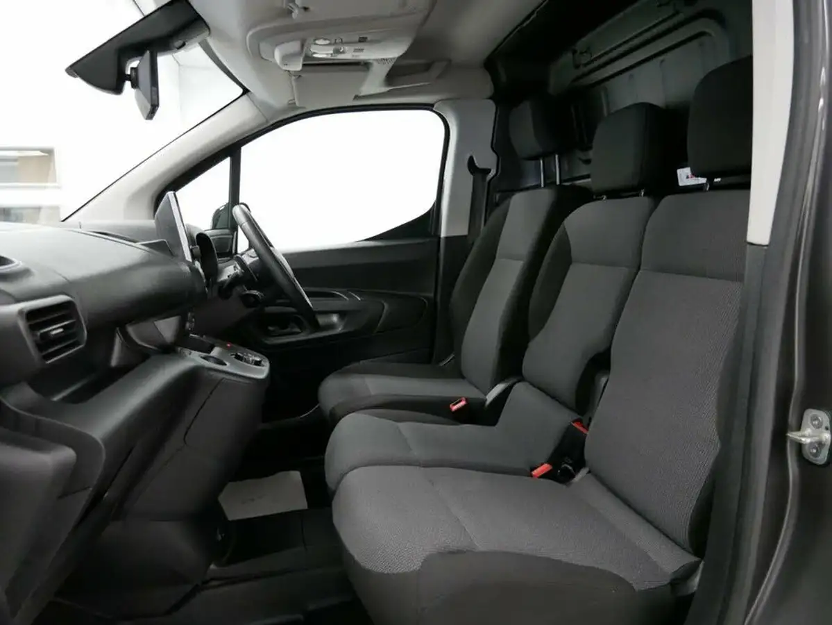 2021-citroen-berlingo-15bluehdi-1000-driver-pro-130pseu6dt-e-ss-van1000-eat8-big-6