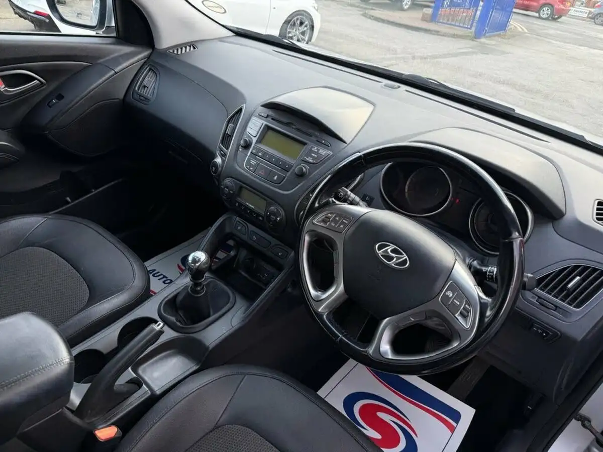 2015-hyundai-ix35-17crdi-se-big-53