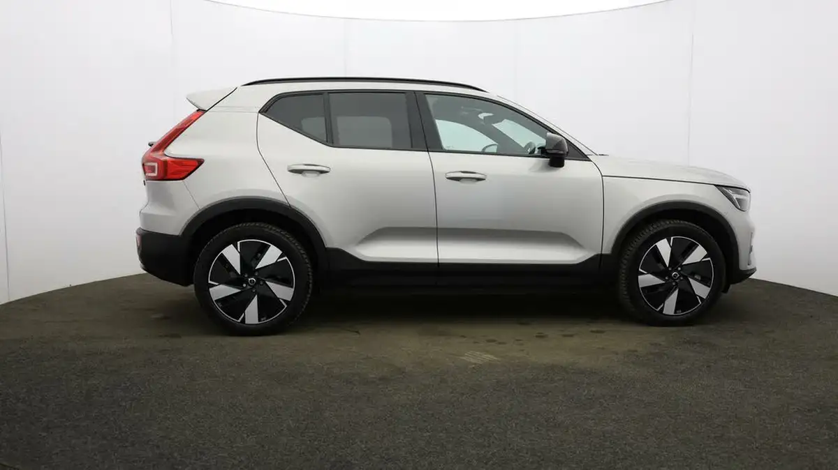 2023-volvo-xc40-e-twin-recharge-plus-big-48