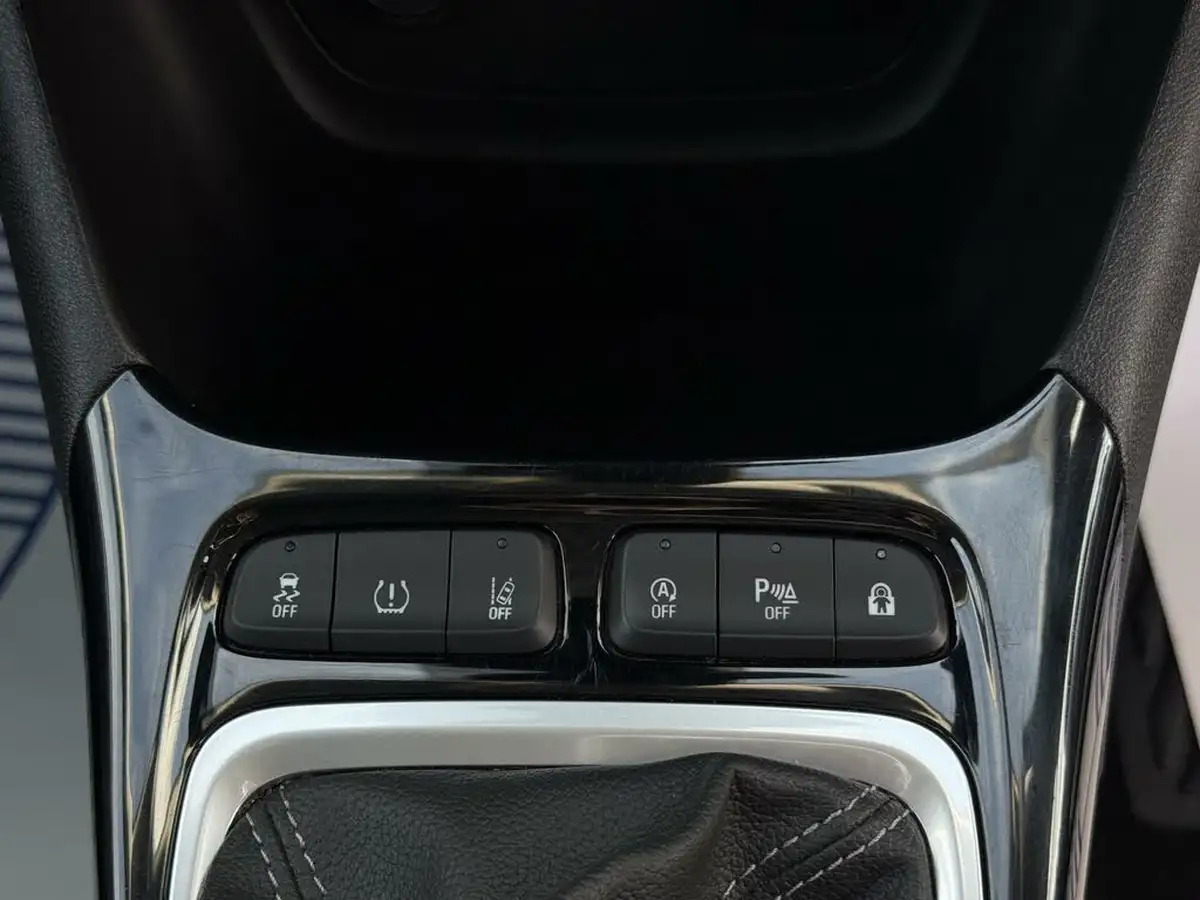 2021-vauxhall-crossland-12i-griffin-big-27
