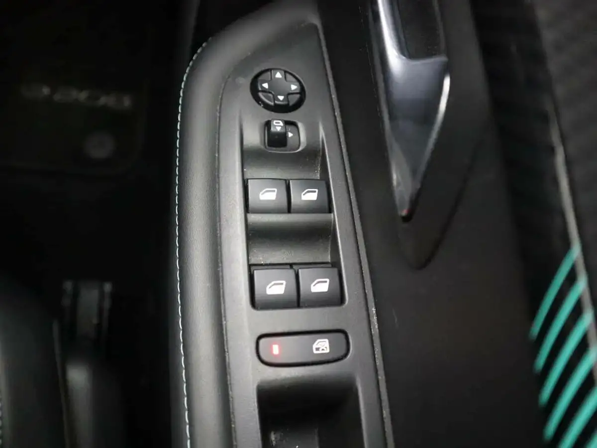 2022-peugeot-208-e-allure-premium-big-27