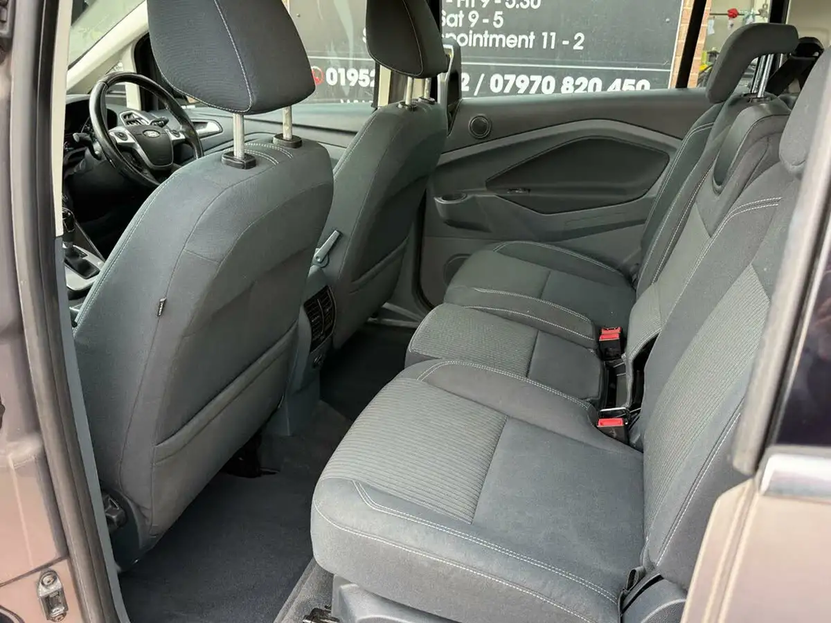2012-ford-grand-c-max-20tdci-titanium-140ps-7seats-powershift-big-34