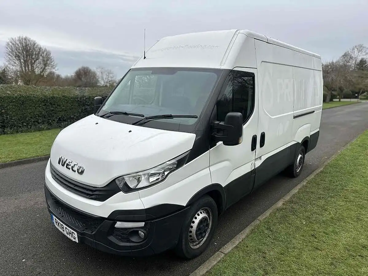 2018-iveco-daily-s-class-23td-35s14v-3520-h2-business-3520-big-9