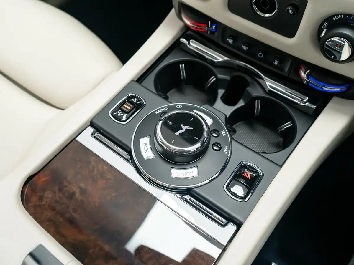 2016-rolls-royce-ghost-66-ewb-big-38