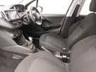 2019-peugeot-208-12-puretech-signature-small-4