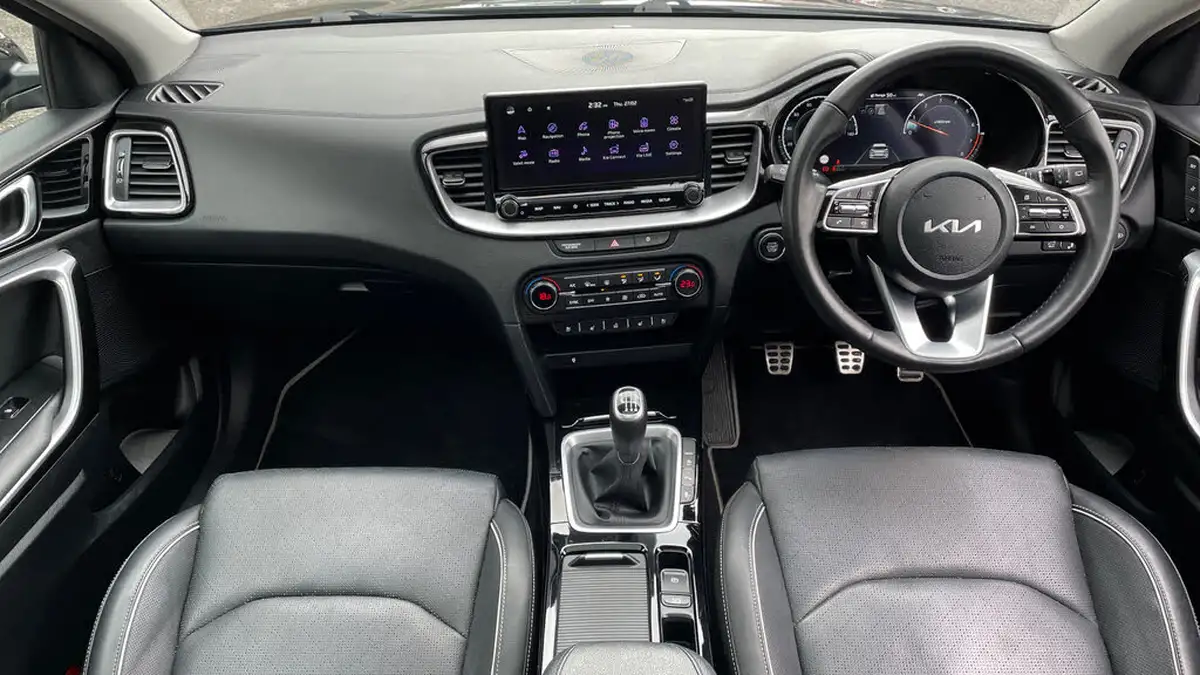 2022-kia-xceed-15-t-gdi-4-big-10