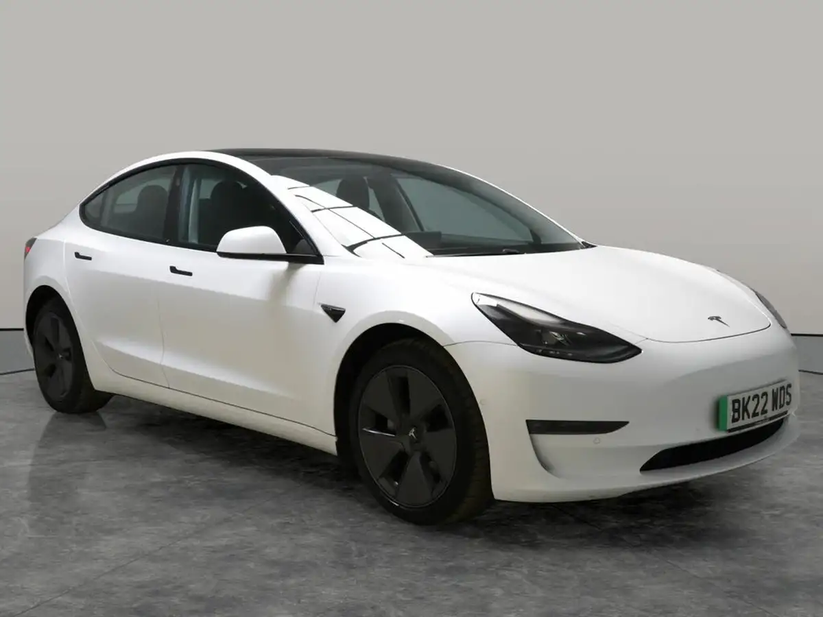 2022-tesla-model-3-e-long-range-big-10