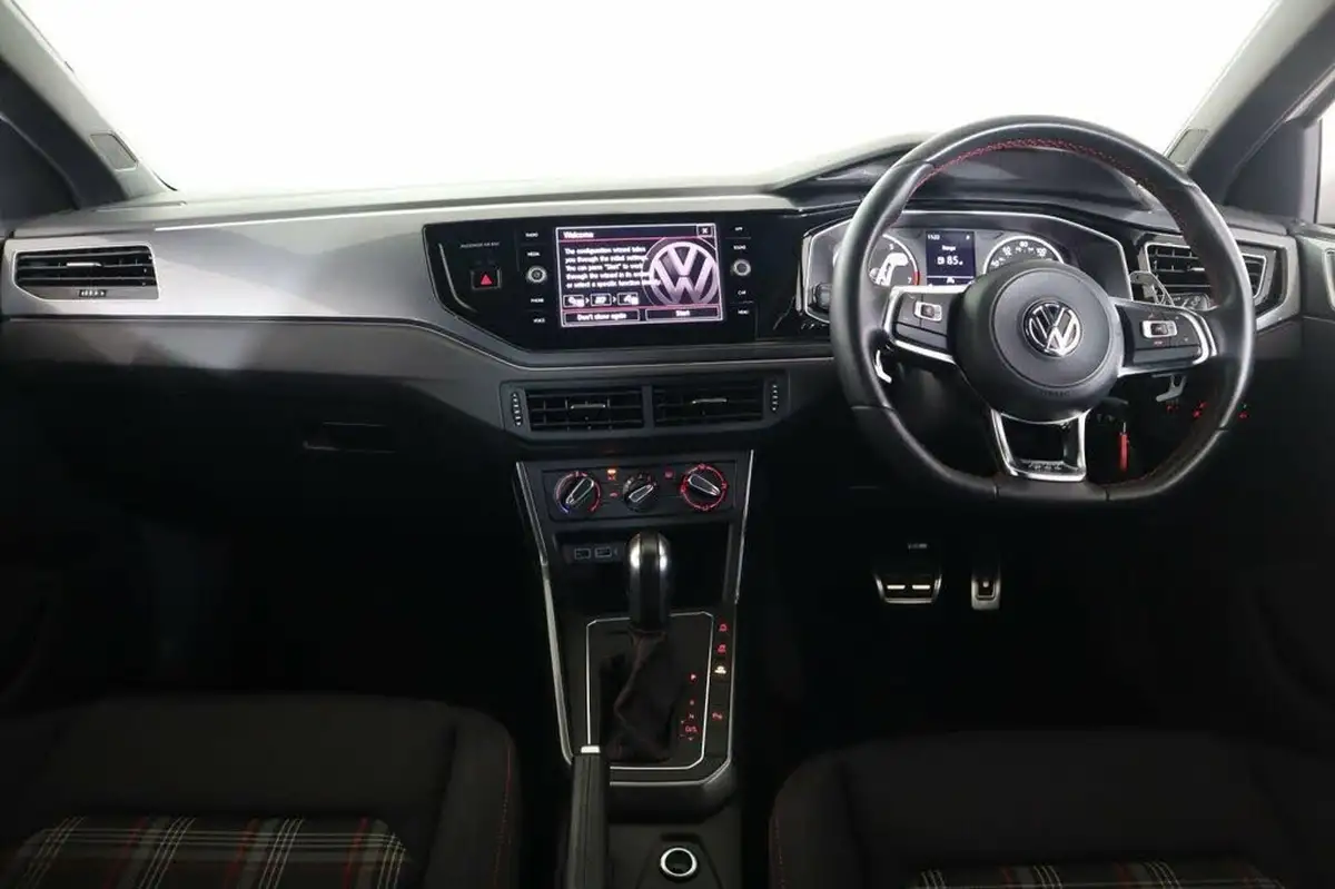 2020-volkswagen-polo-20-tsi-gti-big-9