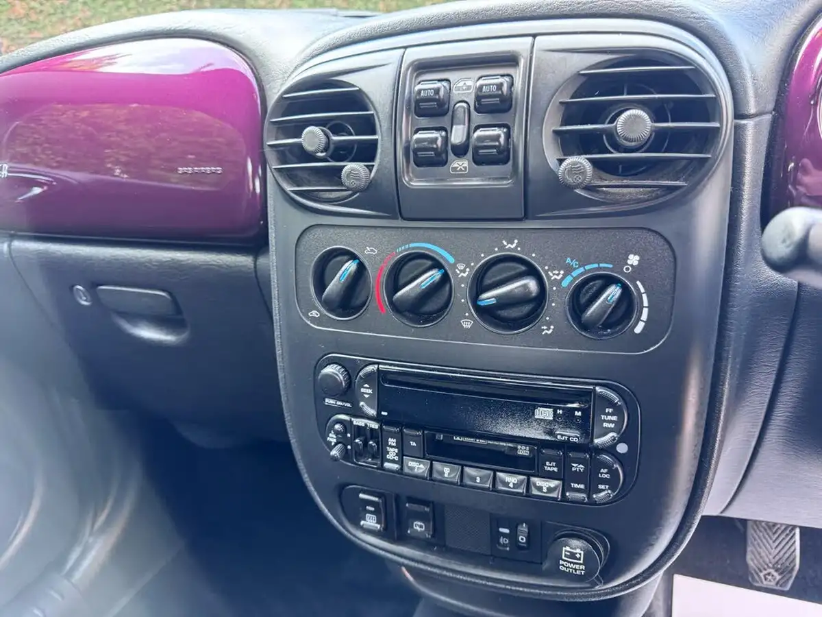 2003-chrysler-pt-cruiser-20-classic-big-14