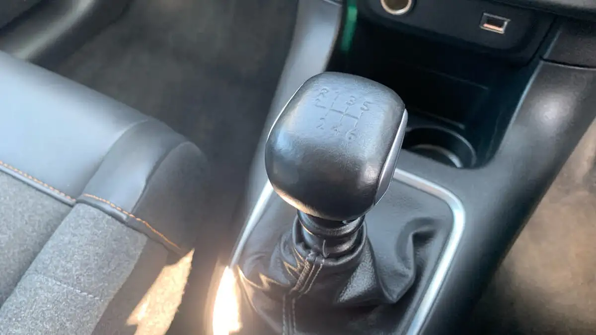 2023-citroen-c3-12-puretech-shine-plus-110ps-ss-big-19