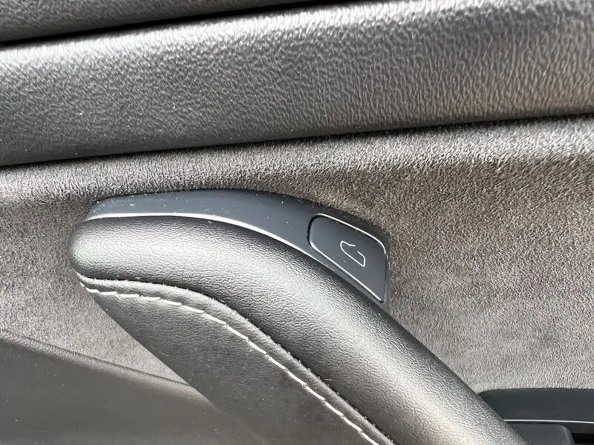 2020-tesla-model-3-e-long-range-big-38