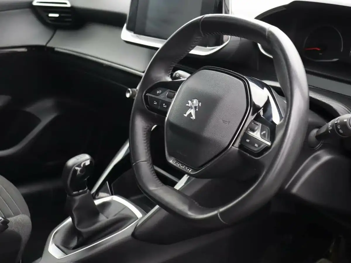 2022-peugeot-208-12-puretech-active-premium-75ps-big-11