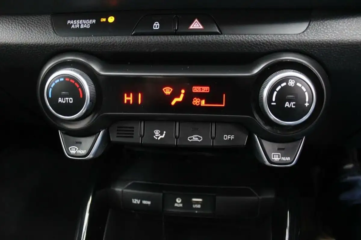 2018-kia-stonic-10-t-gdi-4-big-16