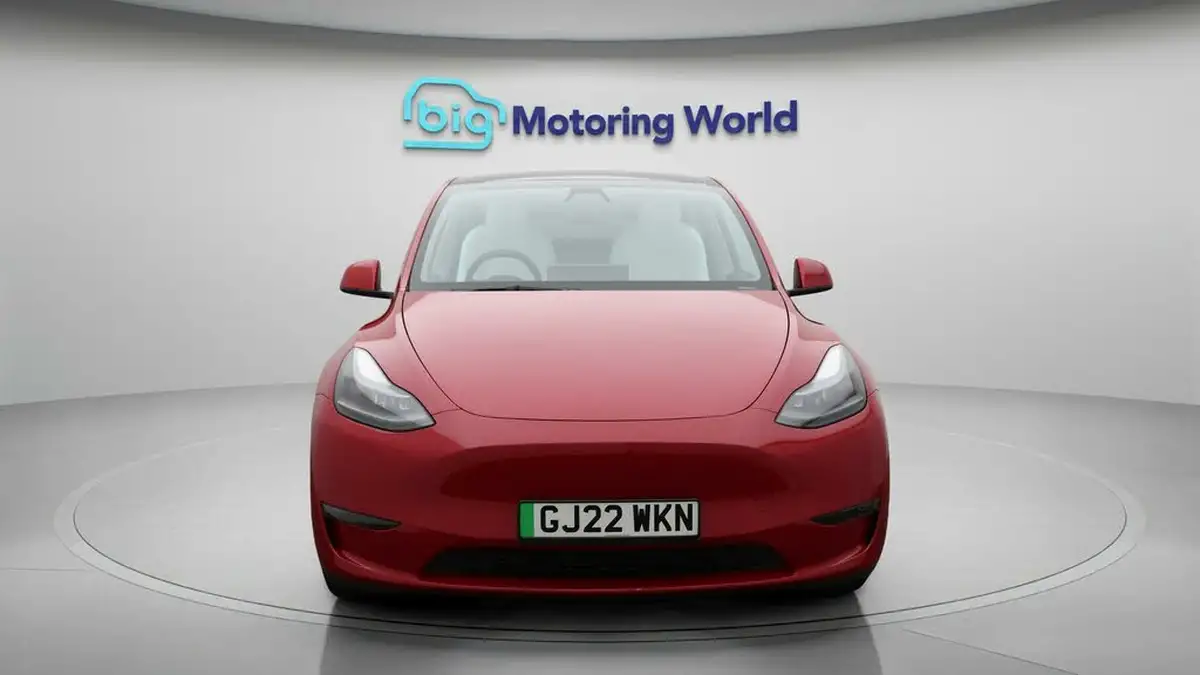 2022-tesla-model-y-e-long-range-big-2