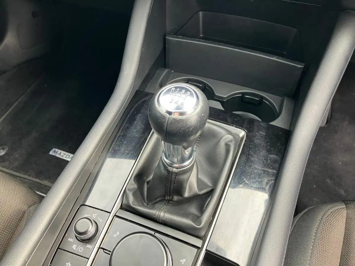 2022-mazda-mazda3-20-se-l-big-25