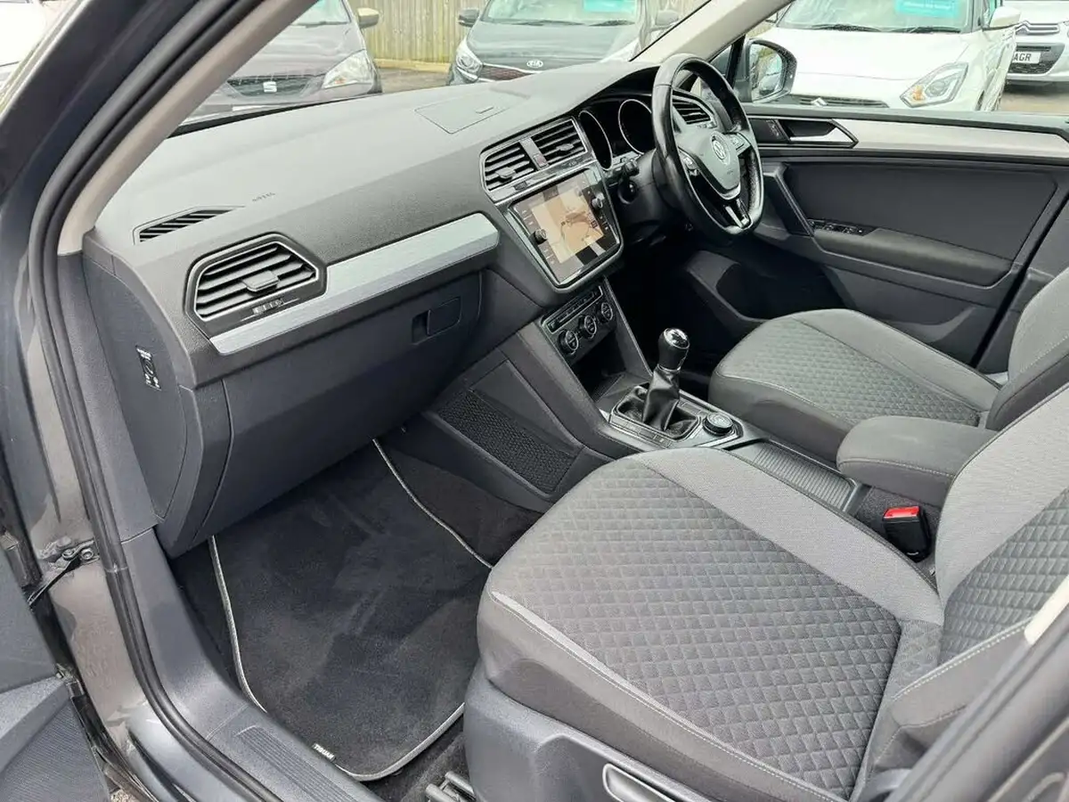 2018-volkswagen-tiguan-14-tsi-se-navigation-150ps-4motion-act-ss-big-12