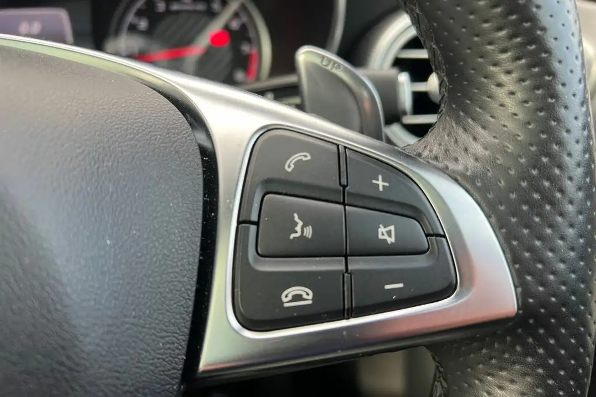 2017-mercedes-benz-c-class-40-c63-amg-premiumss-coupe-2d-speedshift-mct-big-24