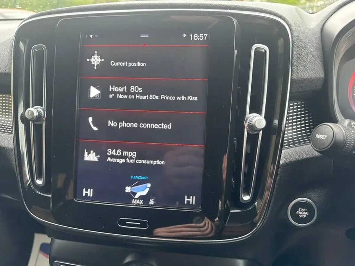 2020-volvo-xc40-15-t3-r-design-big-24