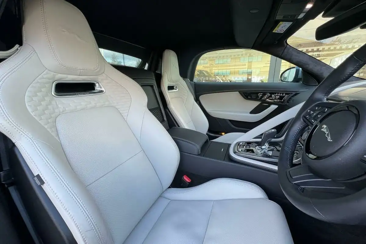 2023-jaguar-f-type-50-v8-p450-75-awd-convertible-big-40